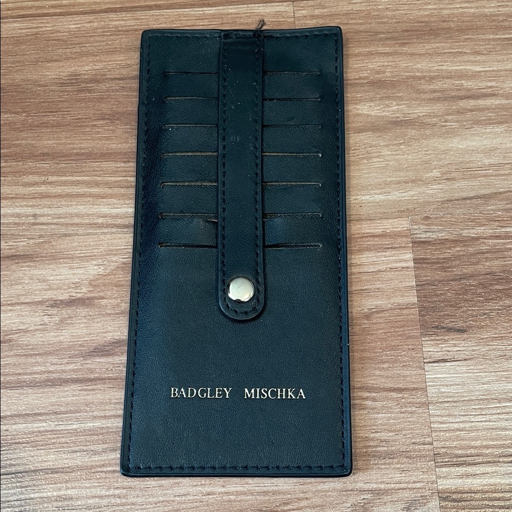 Black leather Badgley Mischka cardholder
